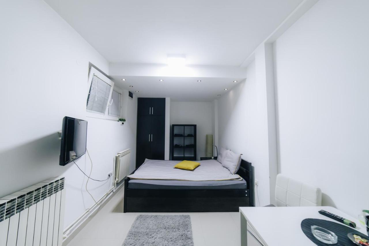 Apartments Luka クラグイェヴァツ エクステリア 写真