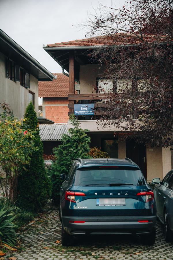 Apartments Luka クラグイェヴァツ エクステリア 写真