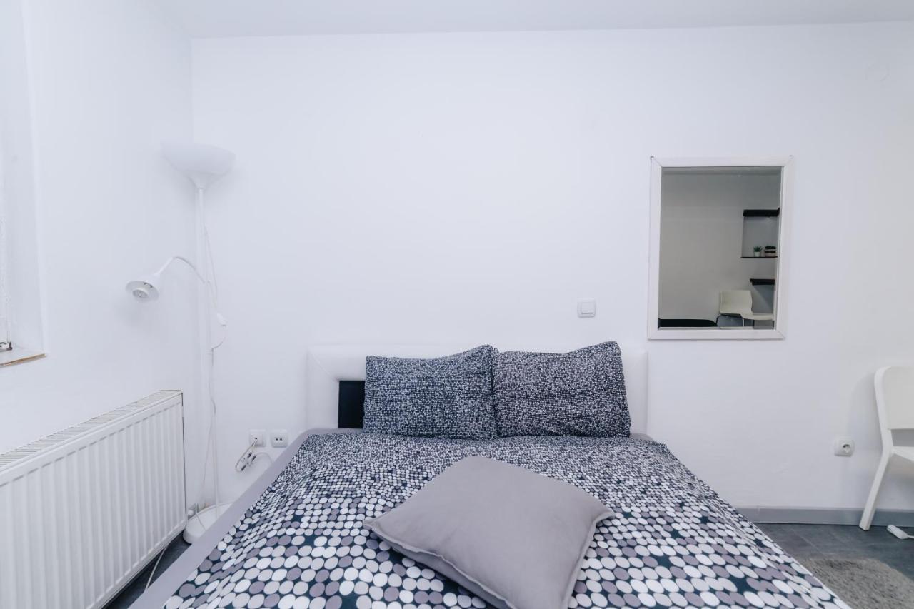 Apartments Luka クラグイェヴァツ エクステリア 写真