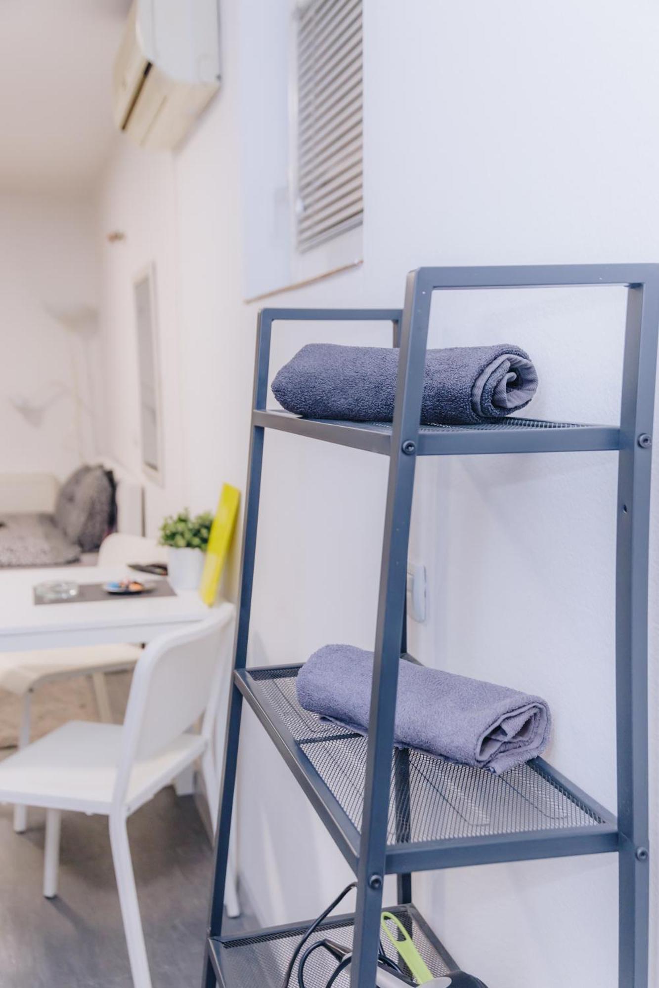 Apartments Luka クラグイェヴァツ 部屋 写真